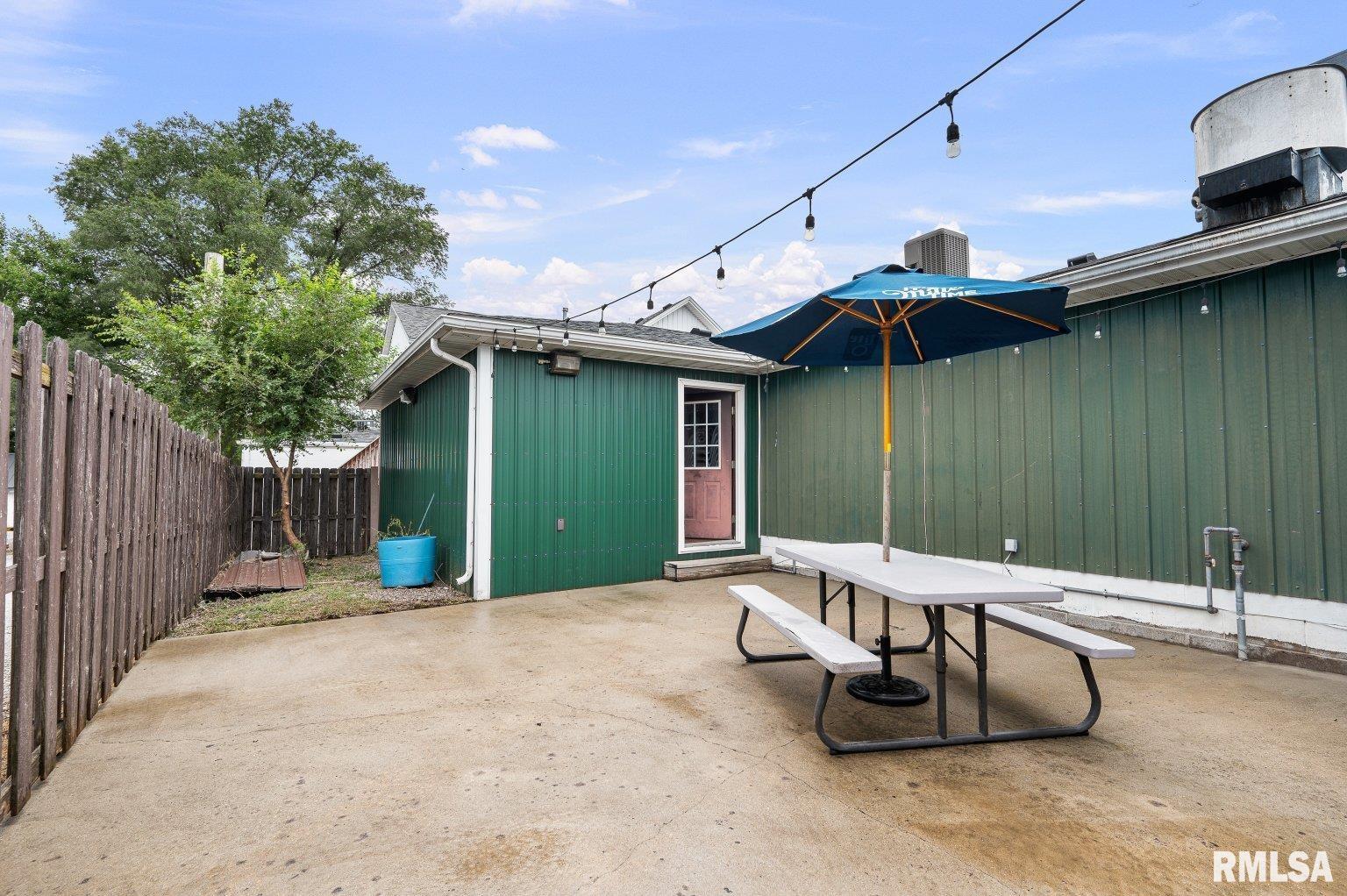 306 10TH Avenue, Orion, IL 61273