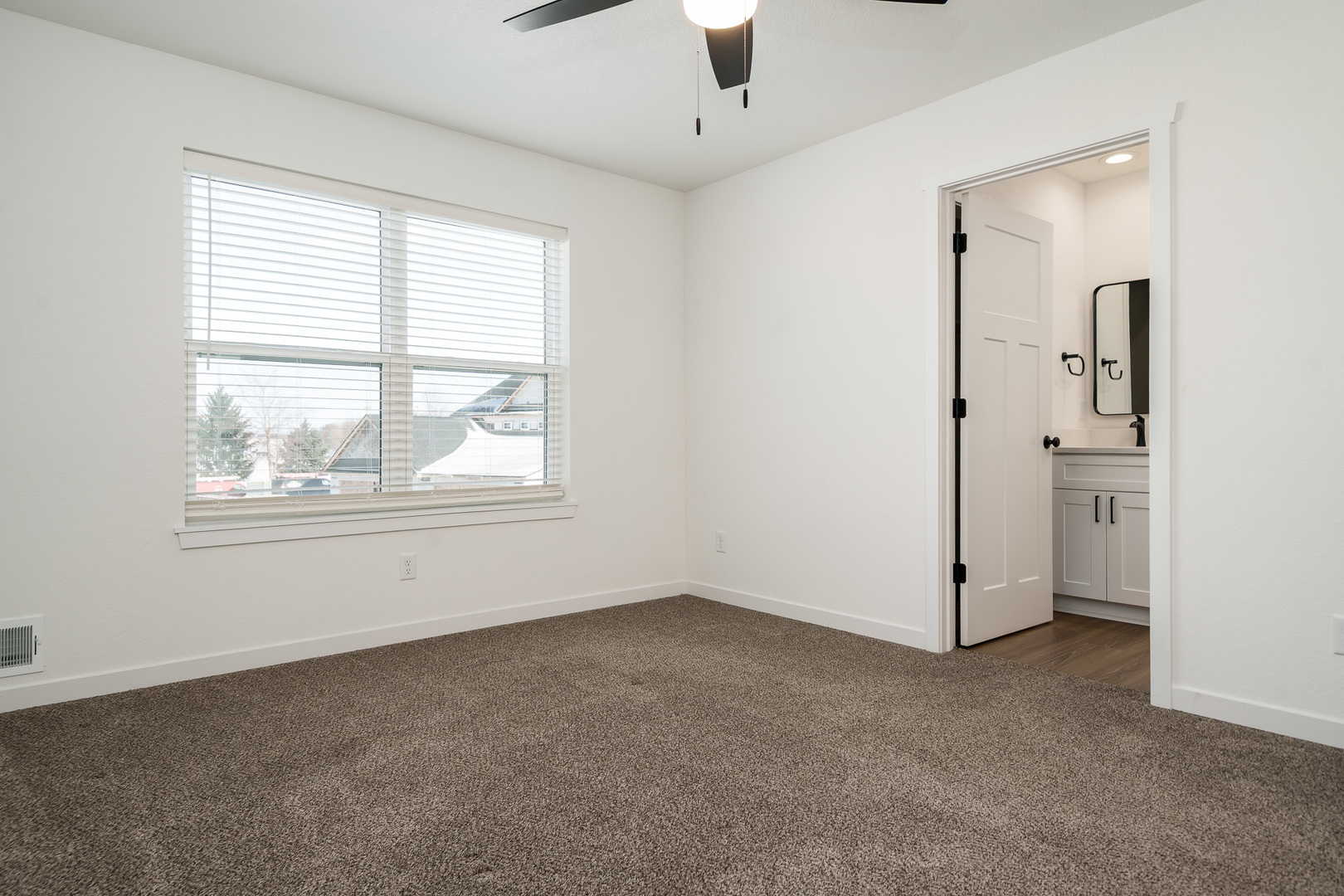 15571 Finley Way, South Beloit, IL 61080