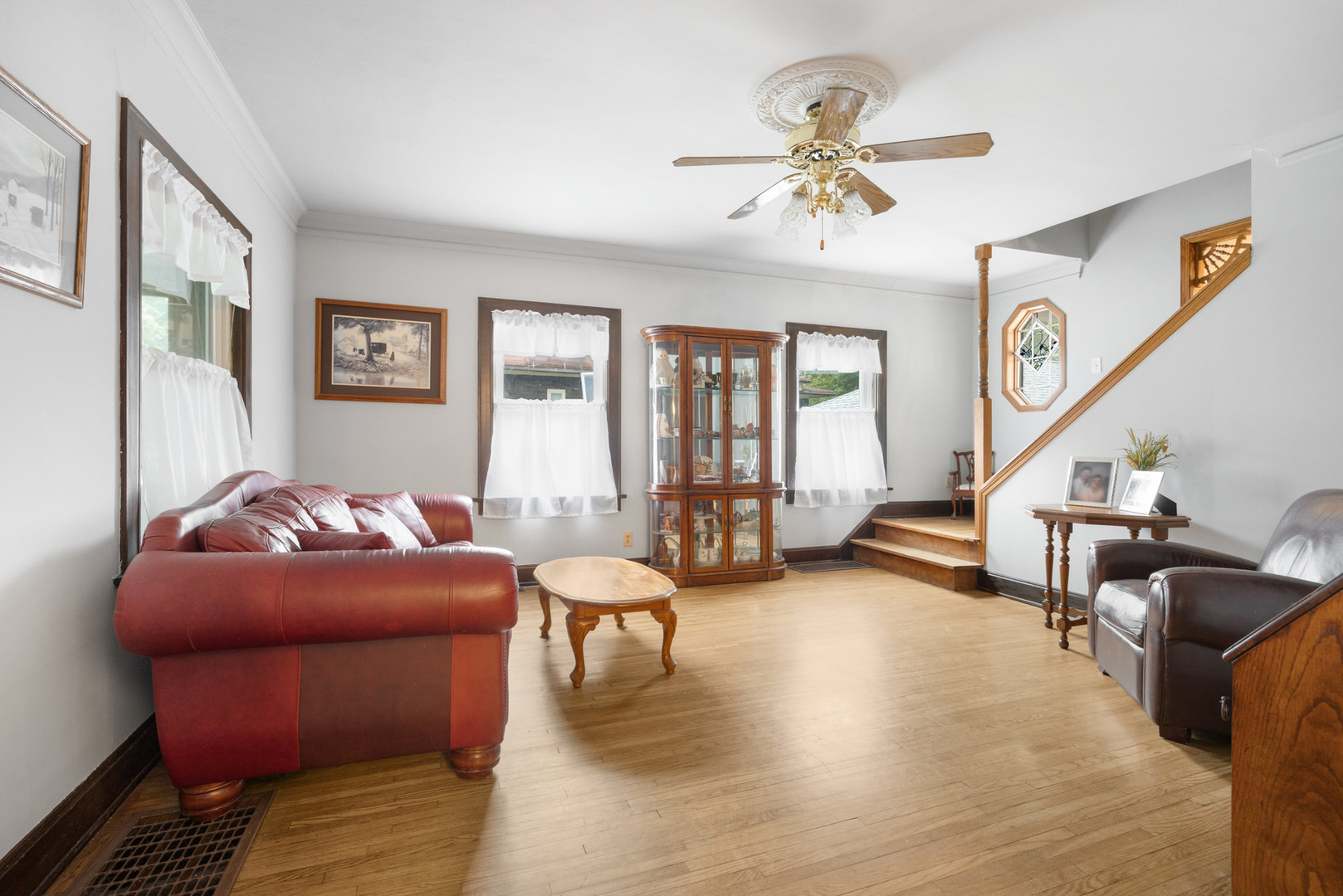 316 Highland Avenue, Villa Park, IL 60181