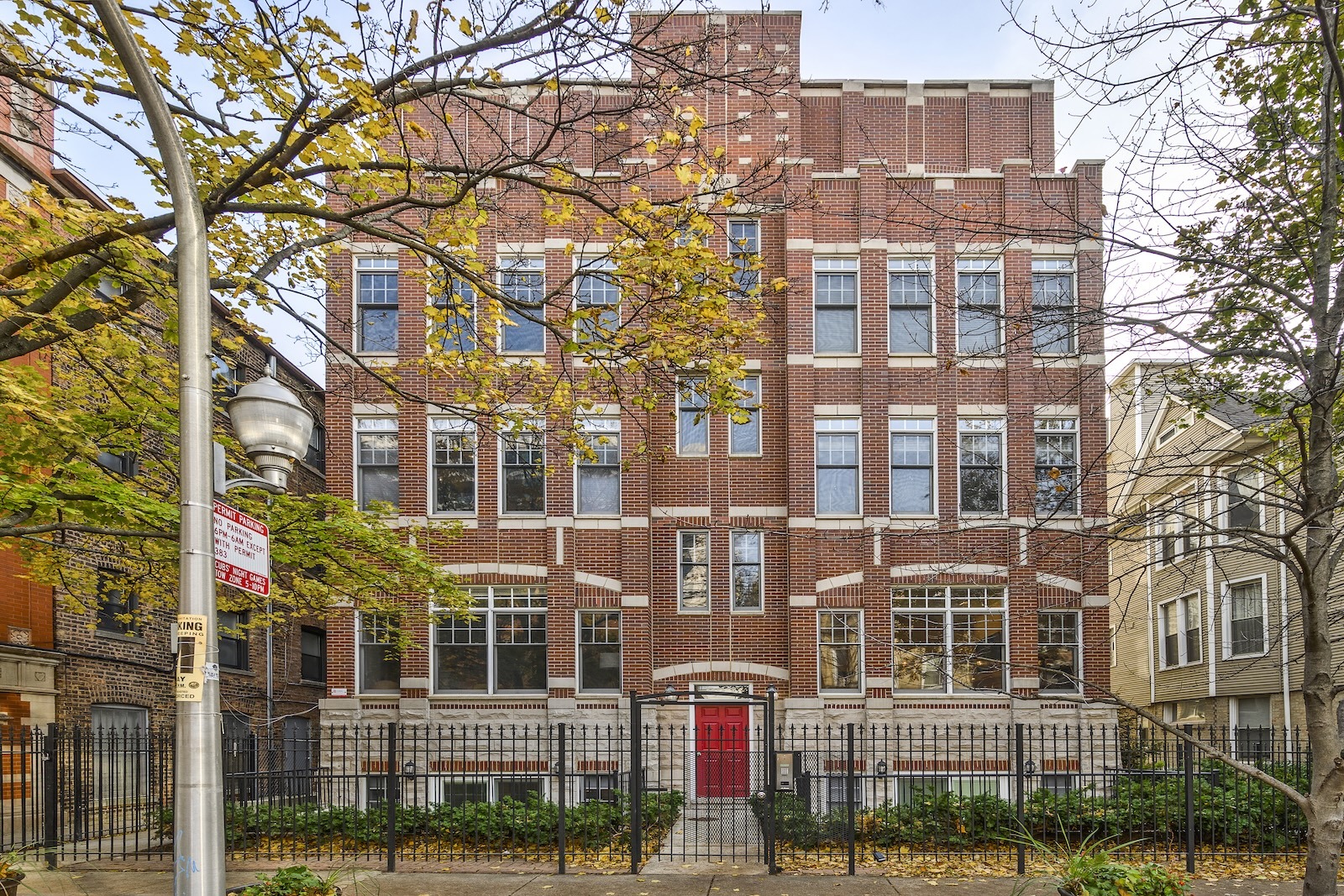827 BRADLEY Place, Chicago, IL 60613