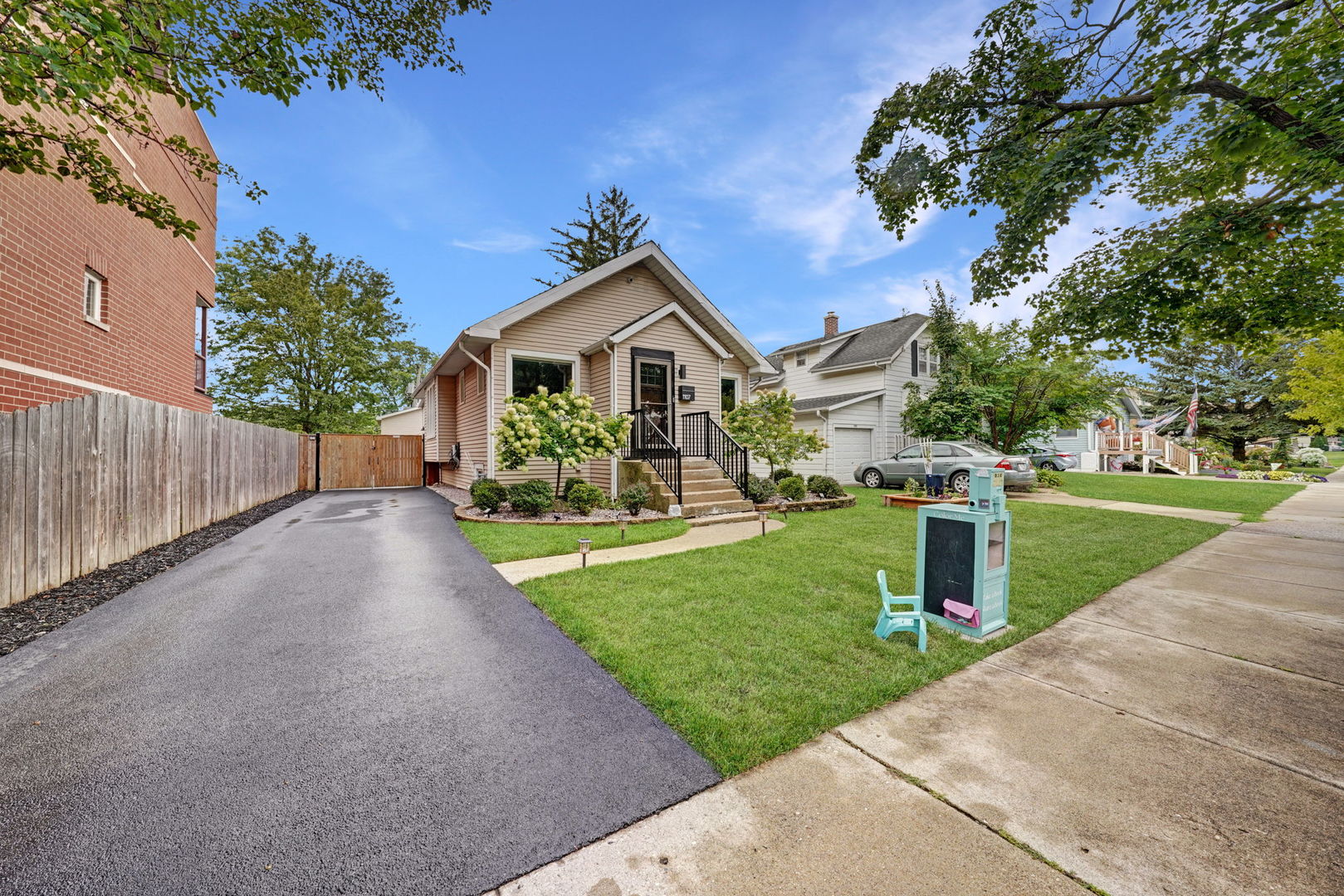 1107 Prairie Avenue, Des Plaines, IL 60016