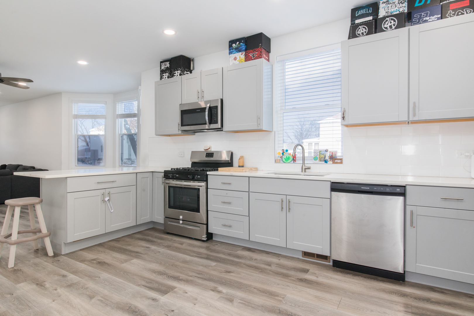 4055 Prairie Avenue, Schiller Park, IL 60176