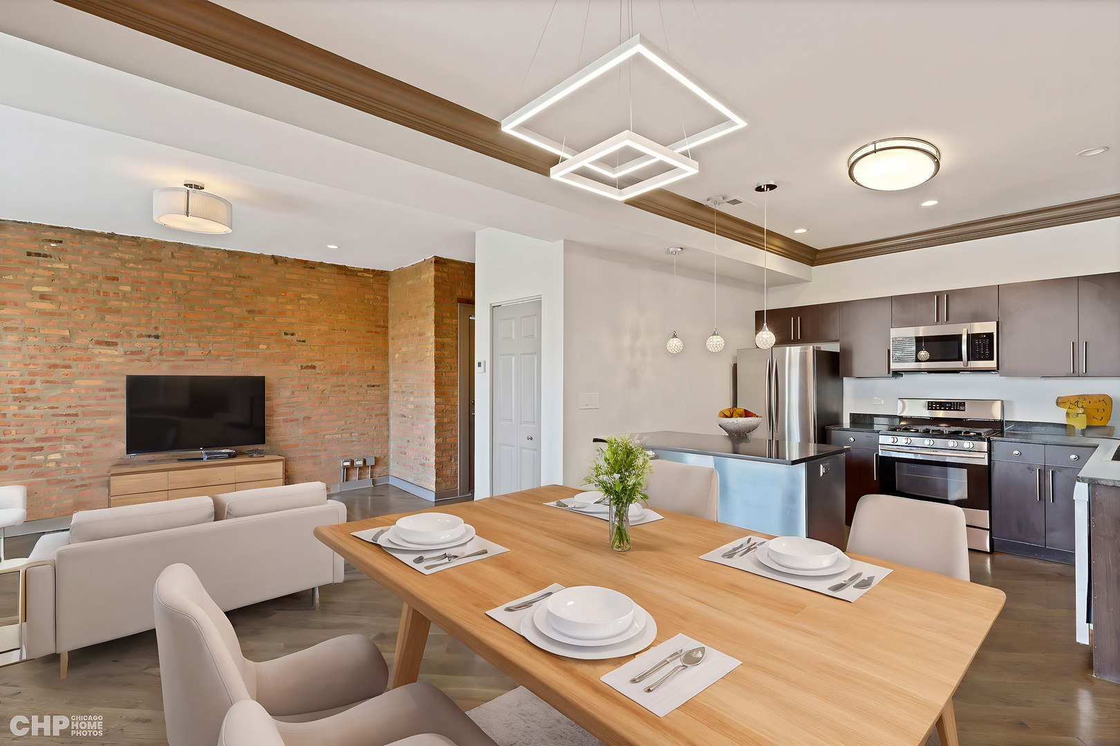 4358 Prairie Avenue, Chicago, IL 60653