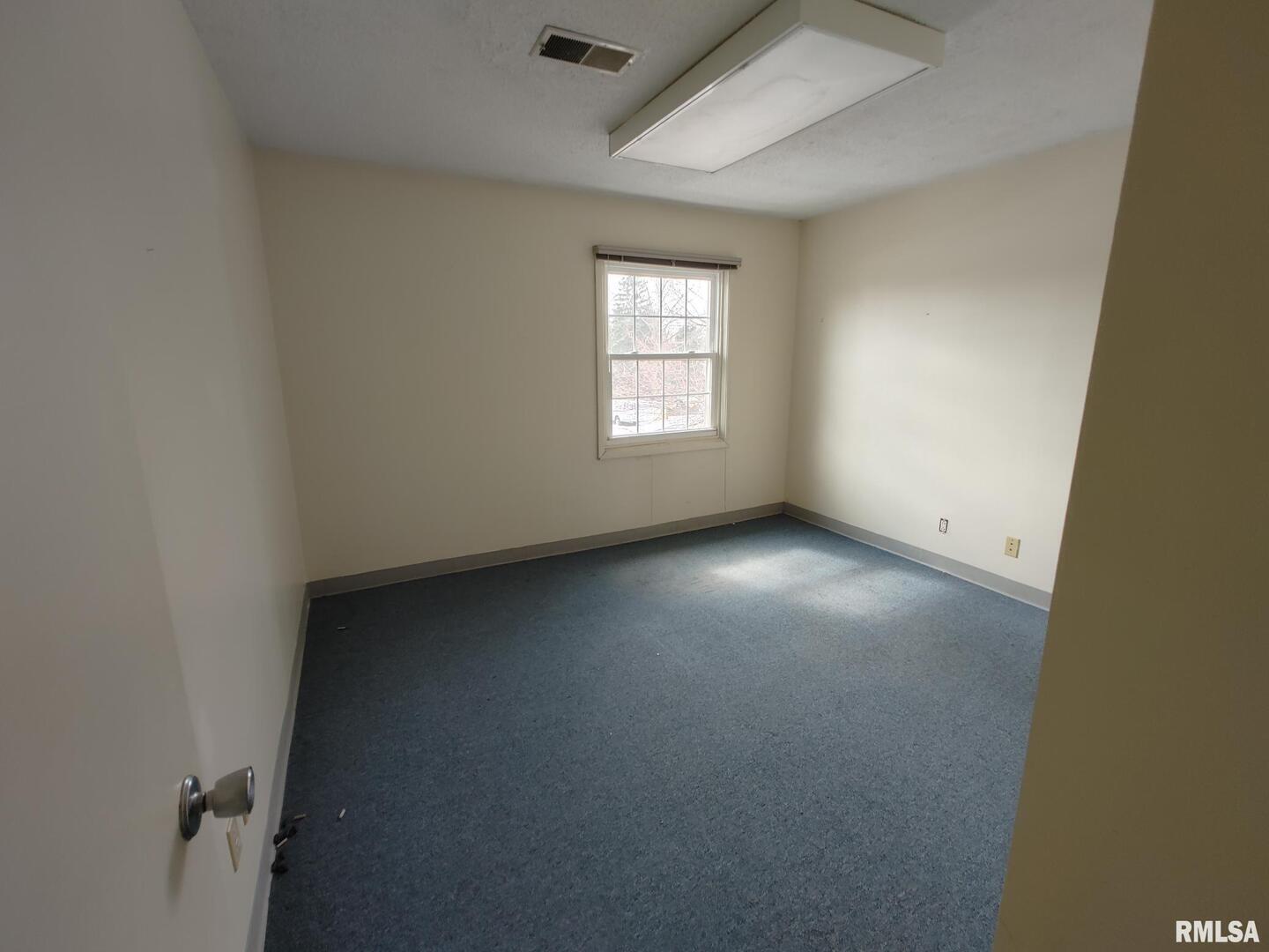 985 LINCOLN Road, Bettendorf, IA 52722