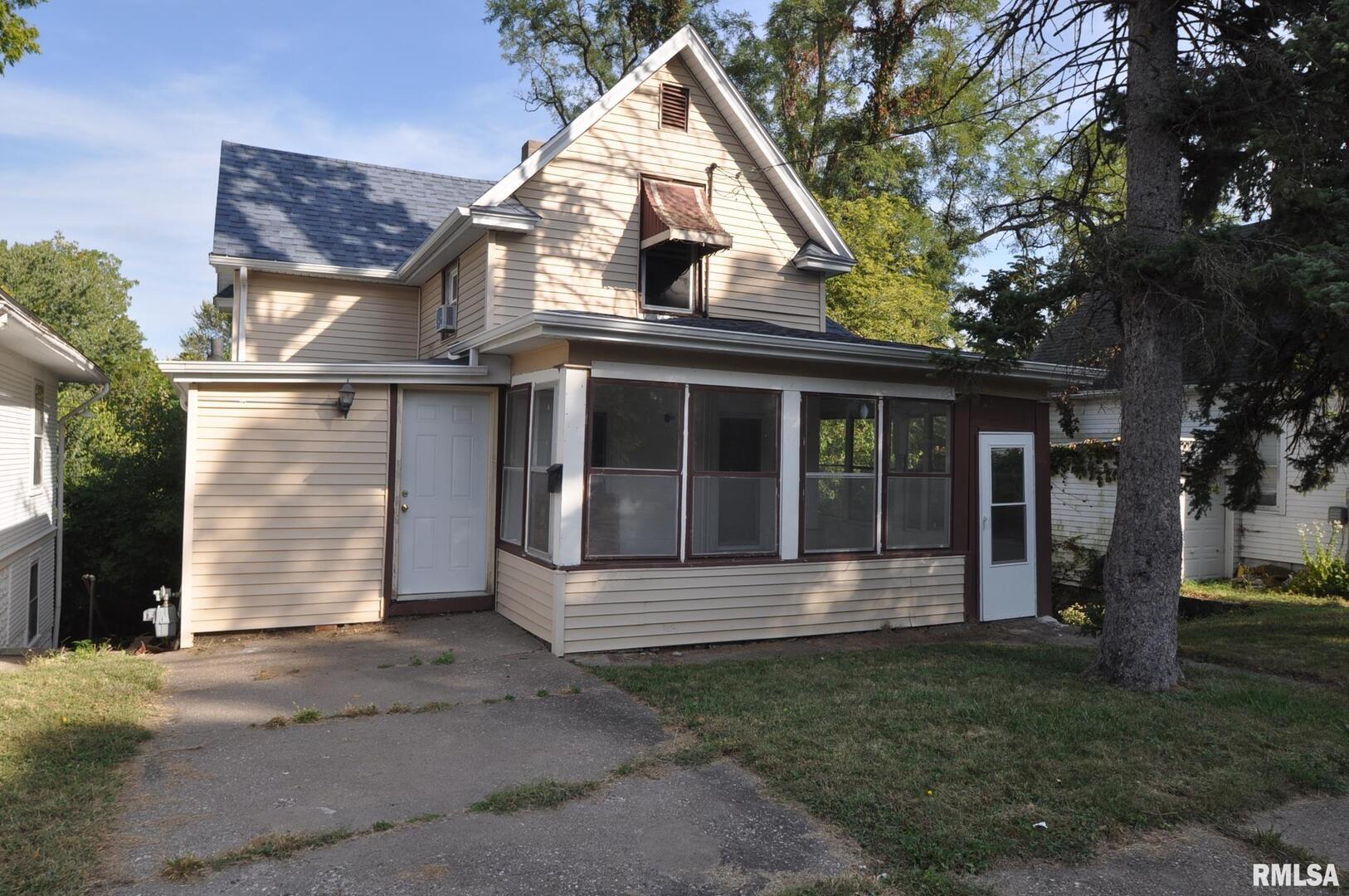 1803 BELLE Avenue, Davenport, IA 52803