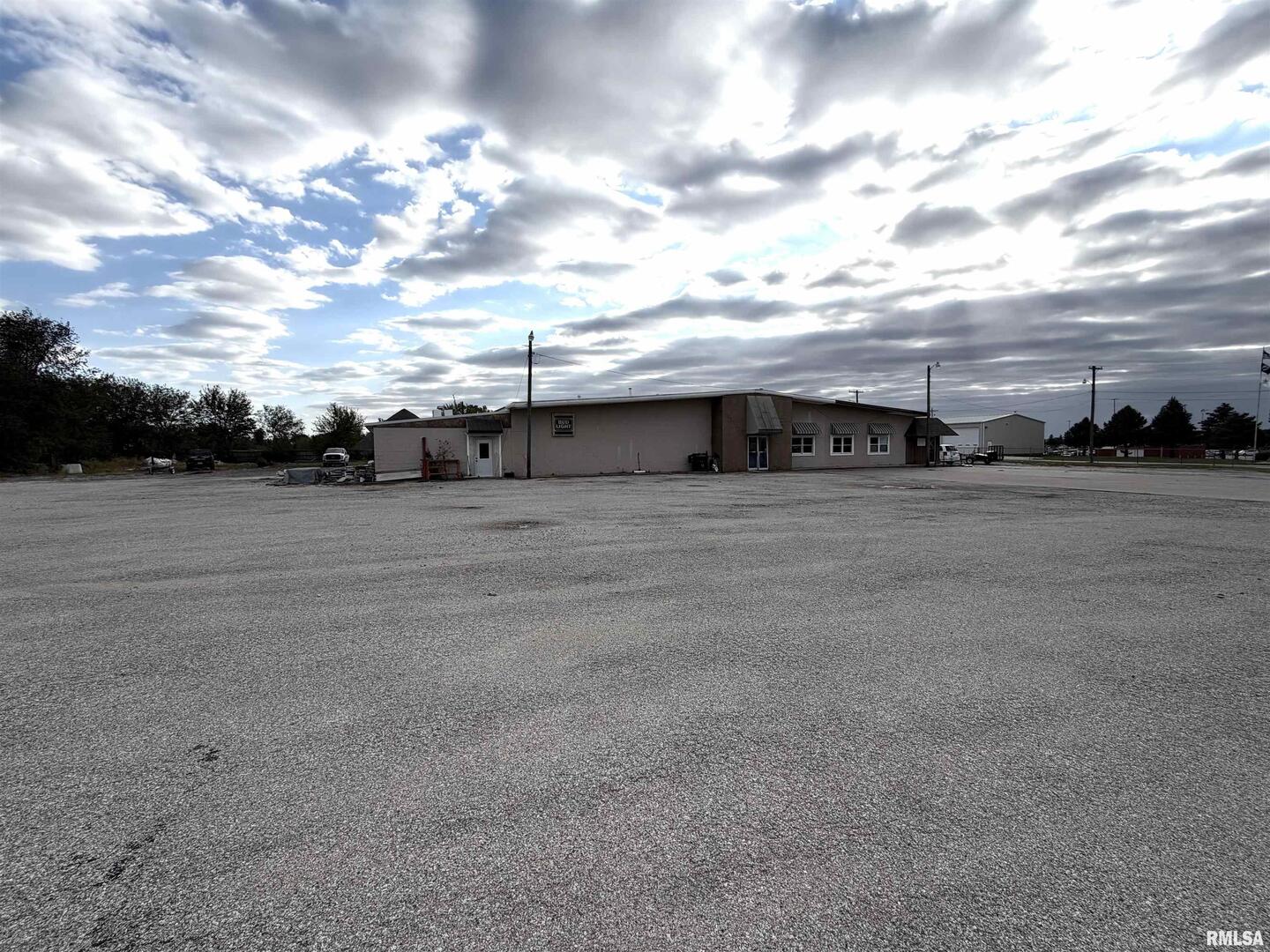 1708 3rd St Street, Aledo, IL 61231