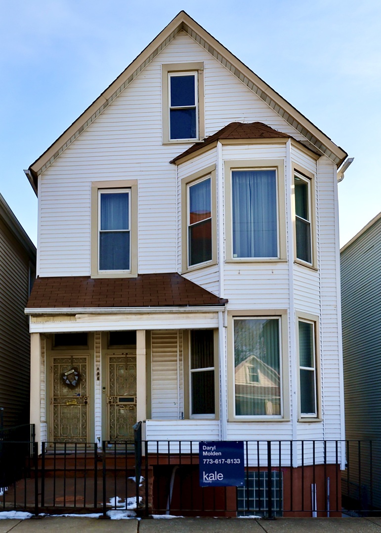 8733 Buffalo Avenue, Chicago, IL 60617