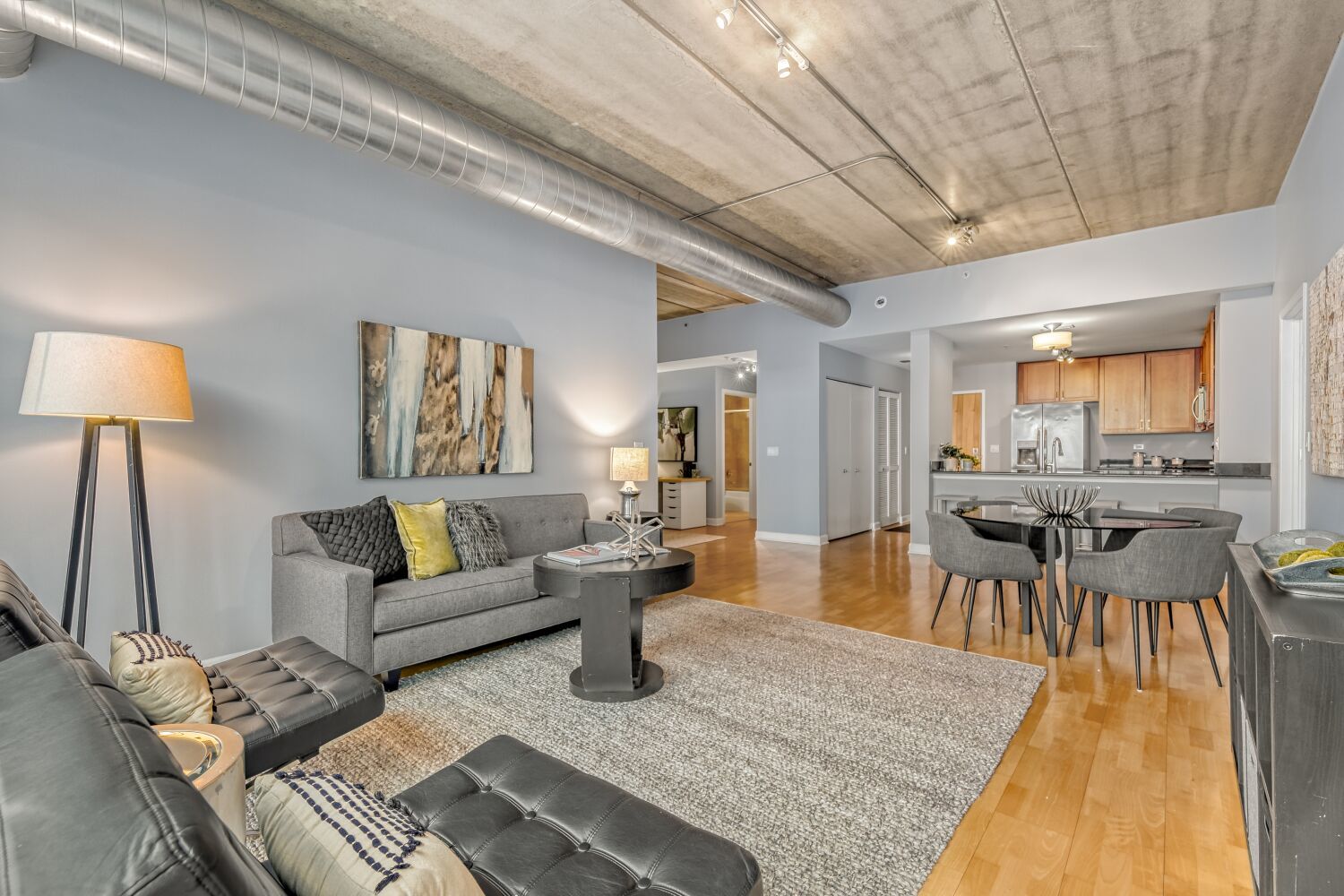 845 Kingsbury Street, Chicago, IL 60610