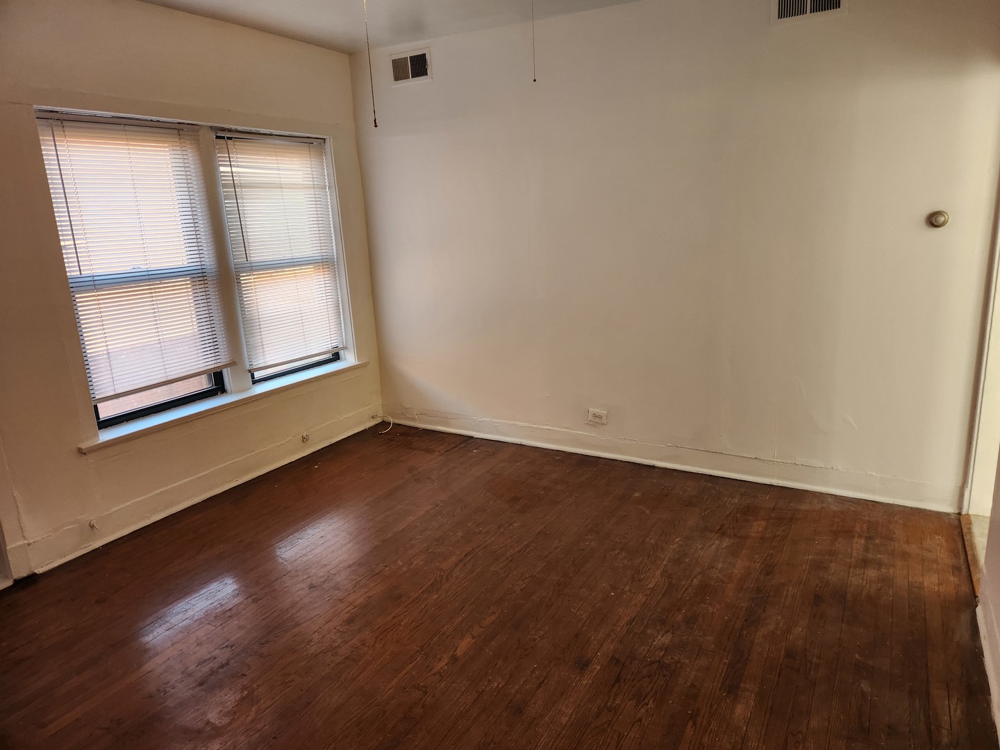 3948 Fremont Street, Chicago, IL 60613