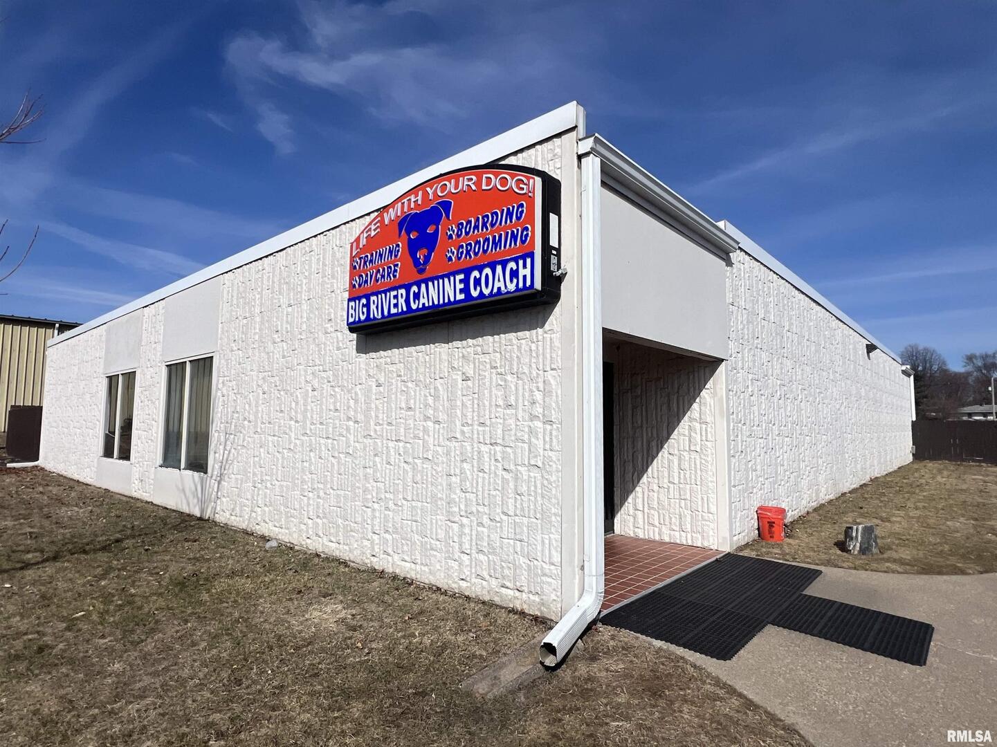 2740 17TH Street, Clinton, IA 52732