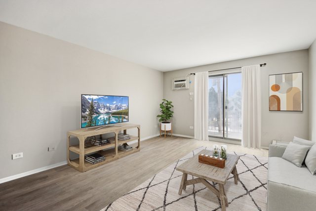 1111 Bloomingdale Road, Glendale Heights, IL 60139