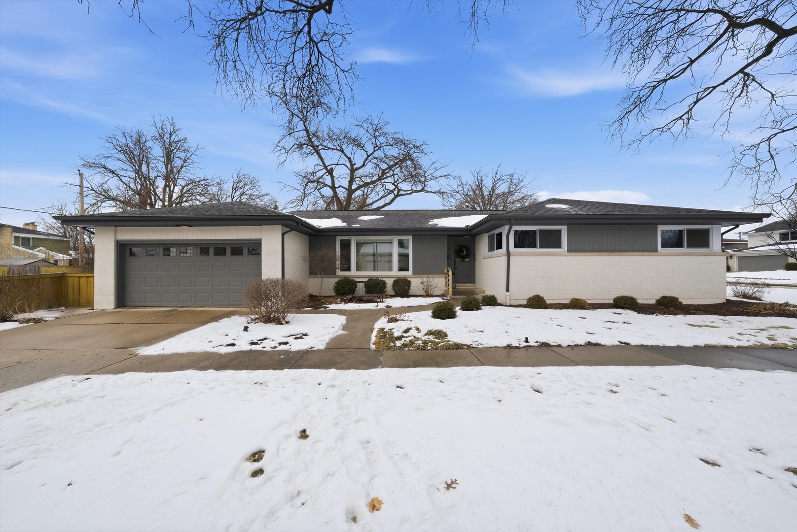 101 Jackson Street, Elmhurst, IL 60126