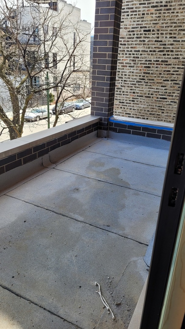 941 Winchester Avenue, Chicago, IL 60622