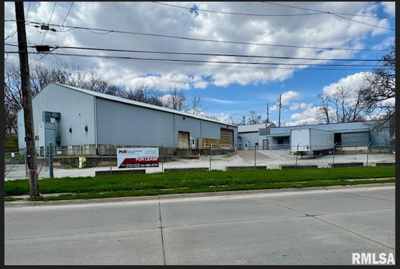 2902 INDIAN Road, Davenport, IA 52802