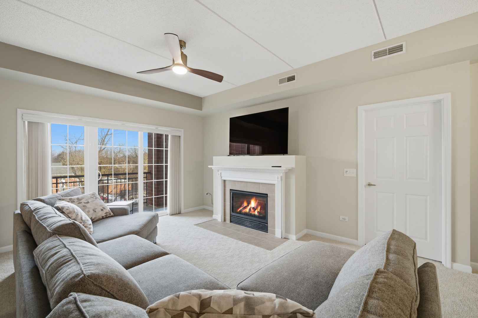 1479 Milwaukee Avenue, Libertyville, IL 60048