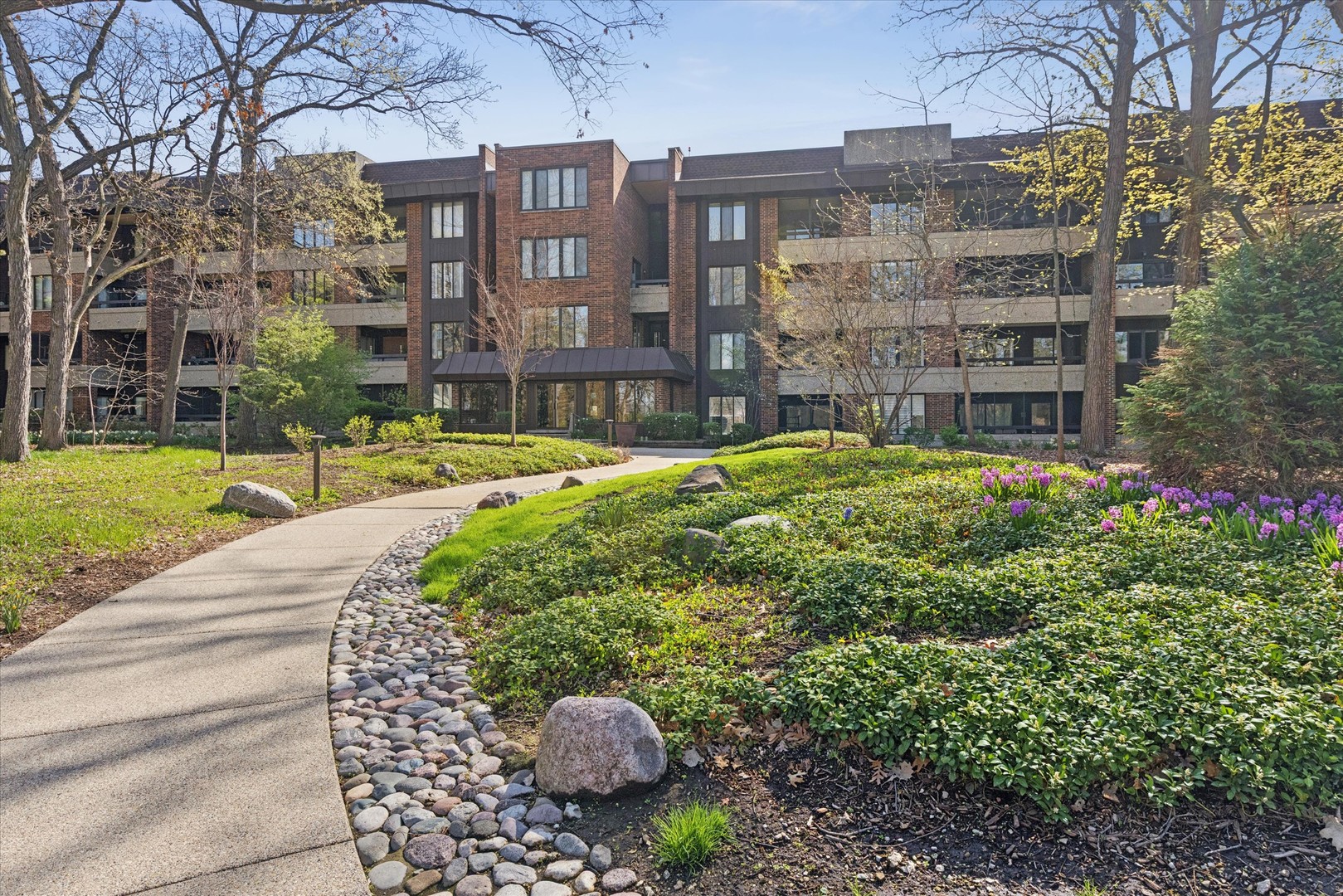 1401 Burr Oak Road, Hinsdale, IL 60521