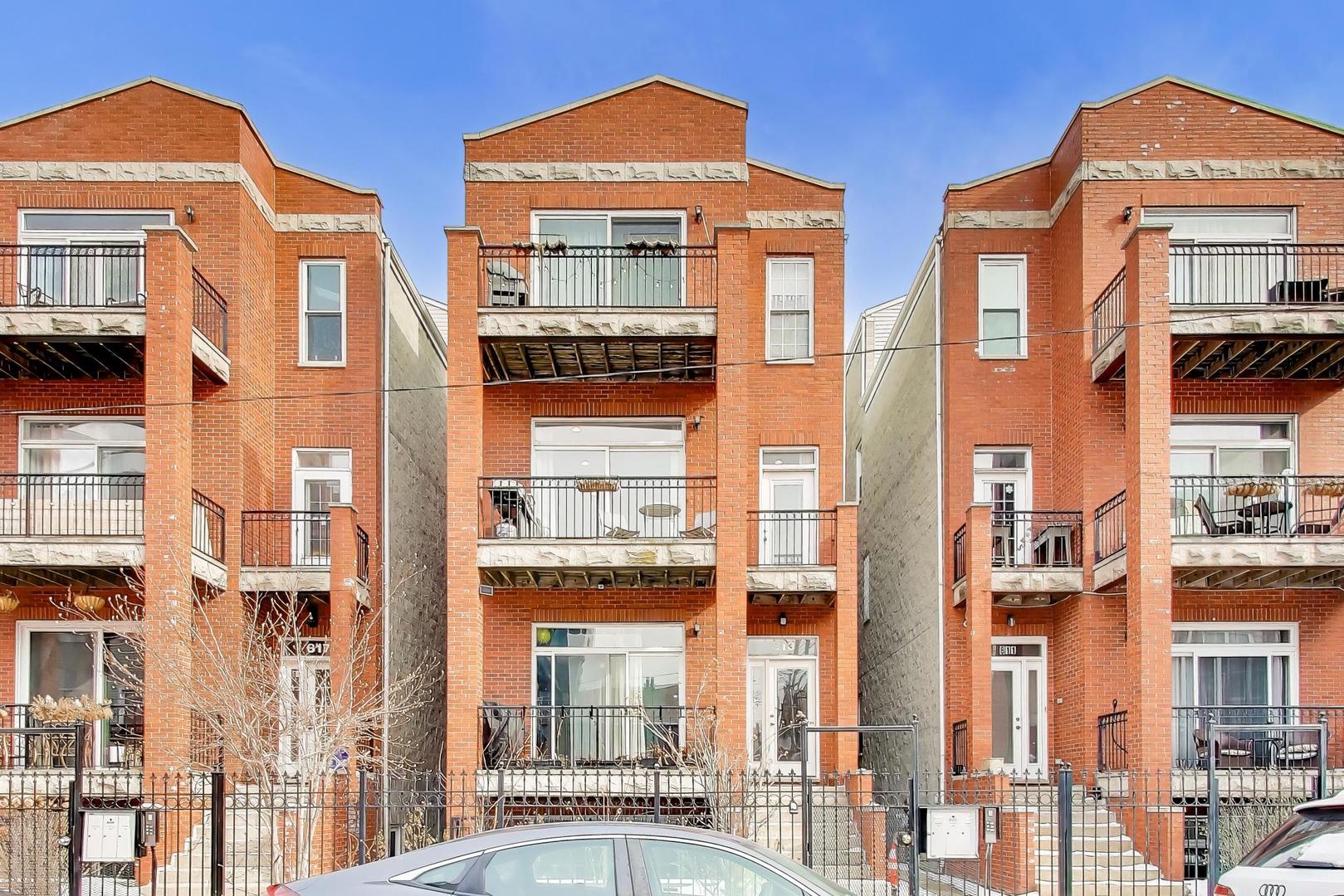 813 Bishop Street, Chicago, IL 60642