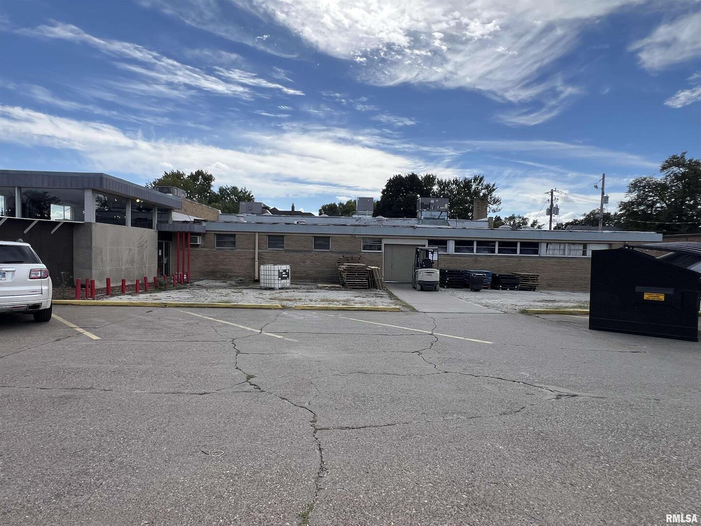 1623 15TH Street, Moline, IL 61265