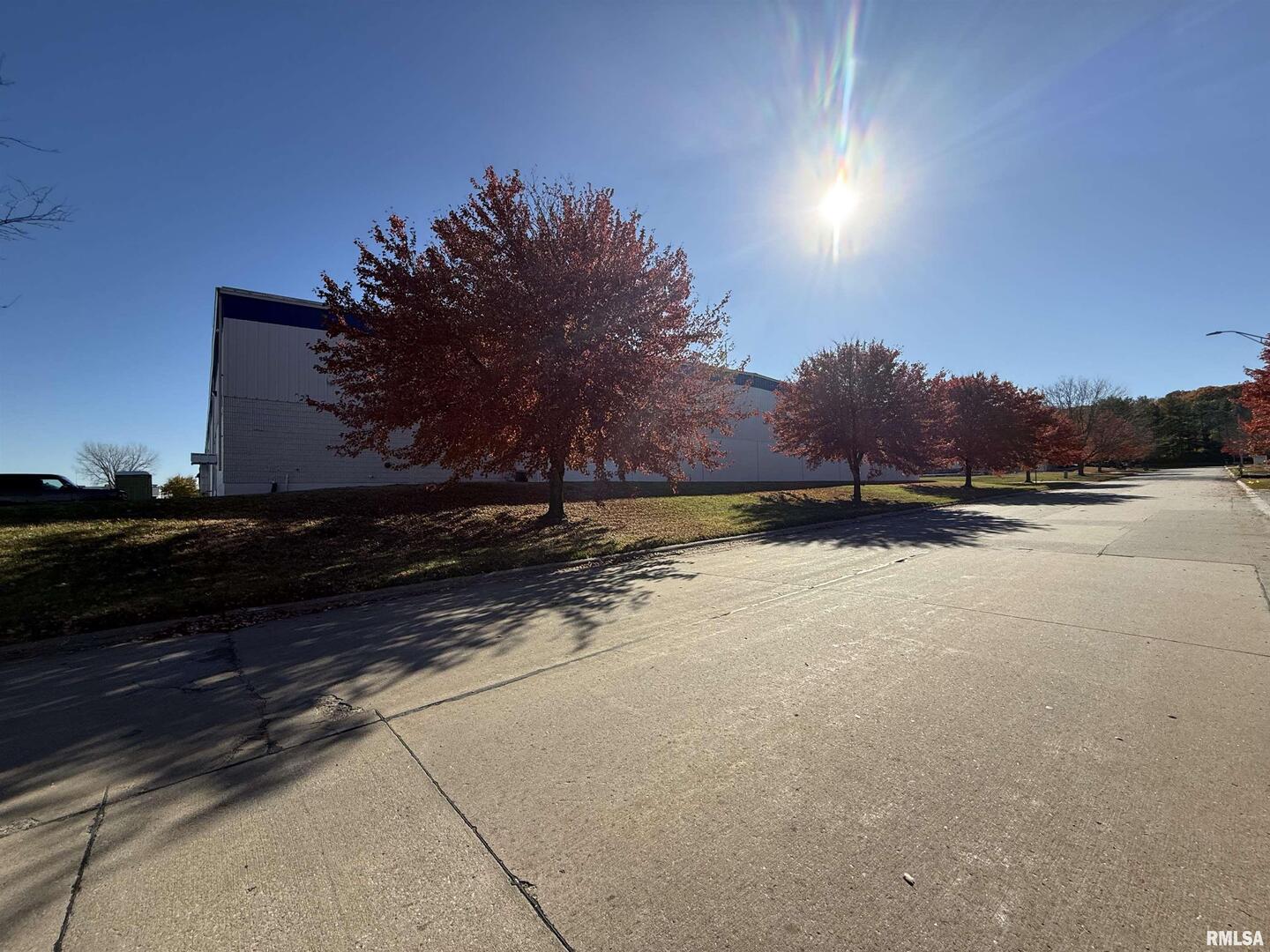 8201 42ND Street, Rock Island, IL 61201