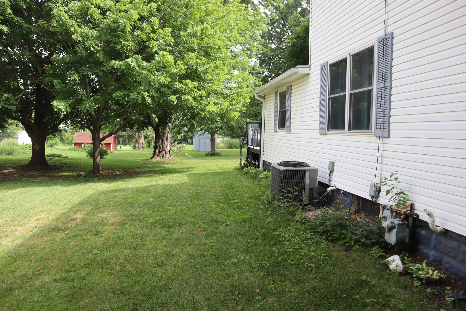 207 North Street, Walnut, IL 61376