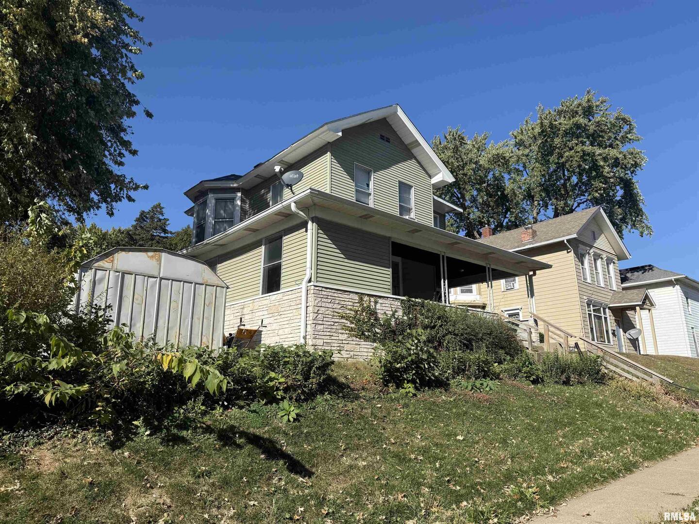 1816 DAVENPORT Avenue, Davenport, IA 52803