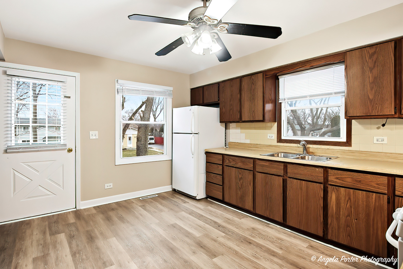 1313 CHEROKEE Drive, Round Lake Beach, IL 60073