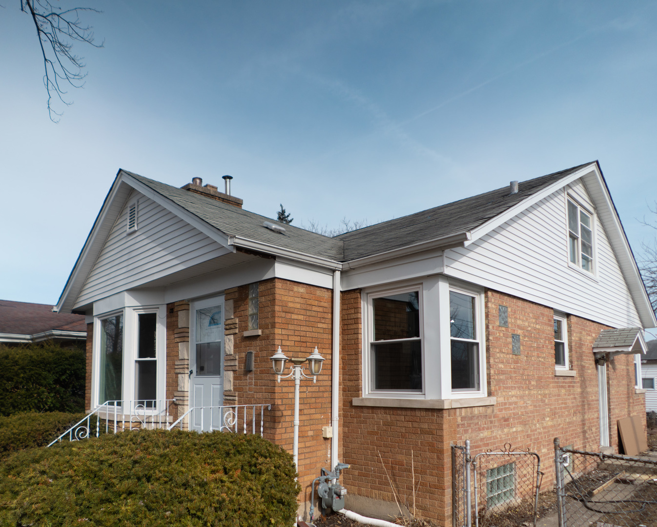 9451 Lawndale Avenue, Evergreen Park, IL 60805