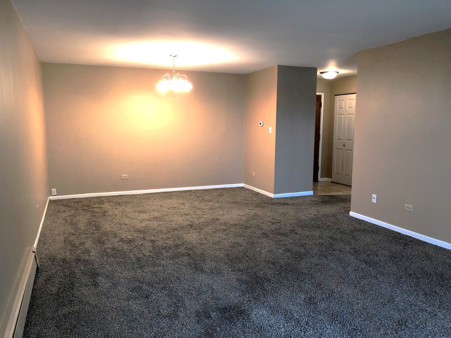 1331 Finley Road, Lombard, IL 60148