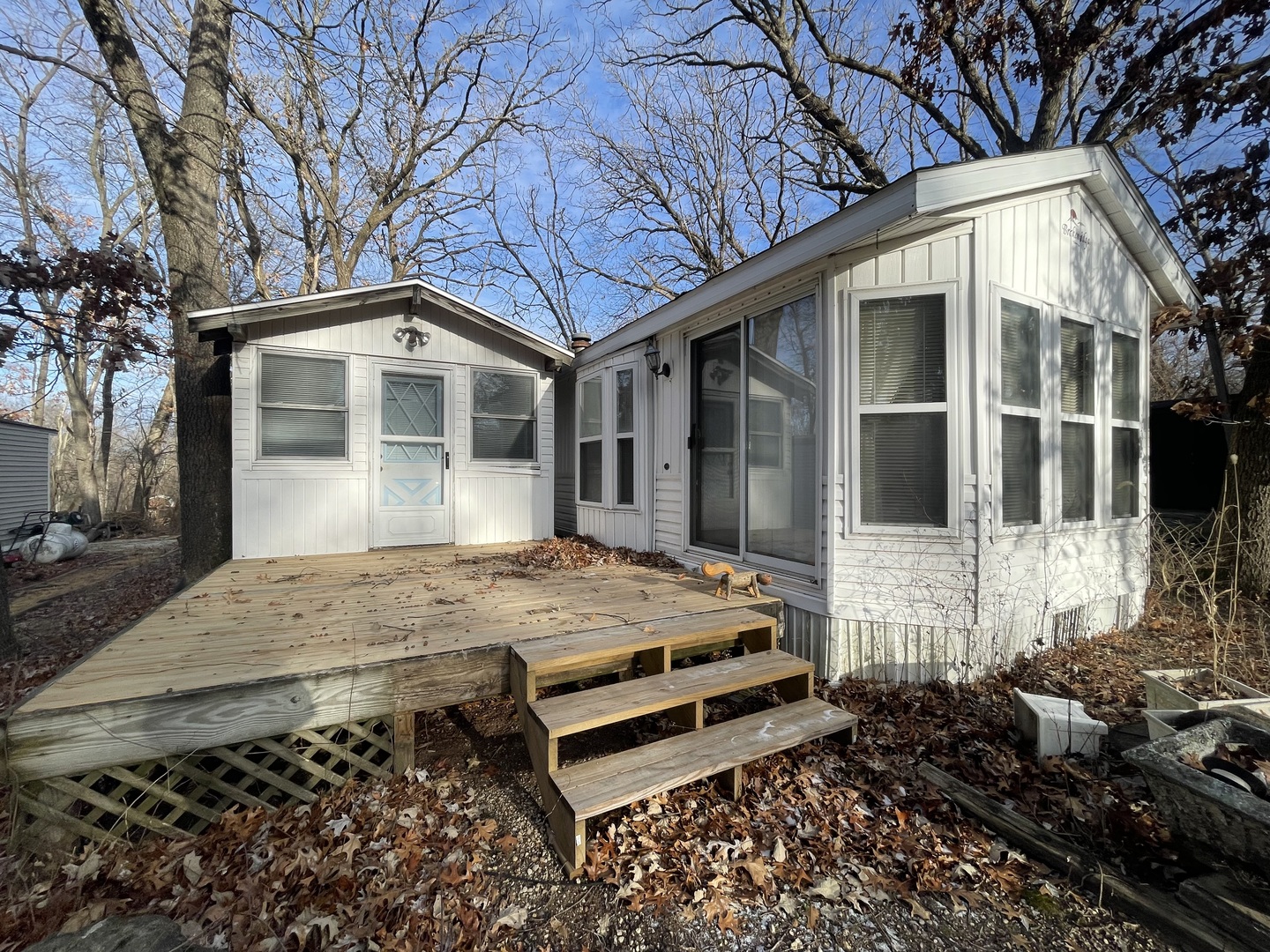 26-204 Woodhaven Lakes, Sublette, IL 61367