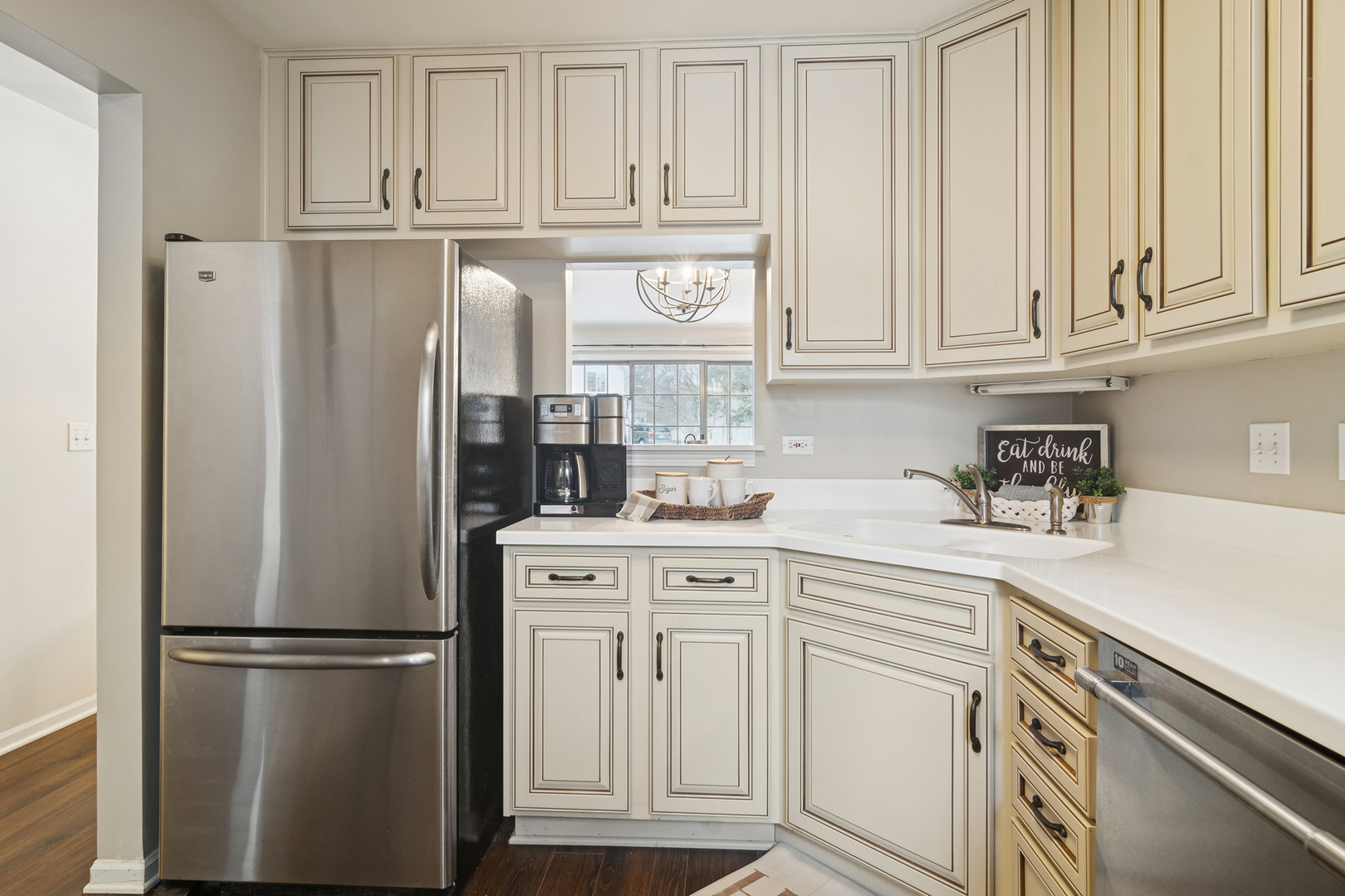 1506 Saint Marks Place, Palatine, IL 60067