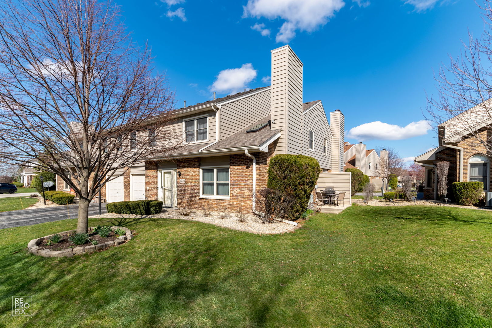 15513 Whitehall Lane, Orland Park, IL 60462