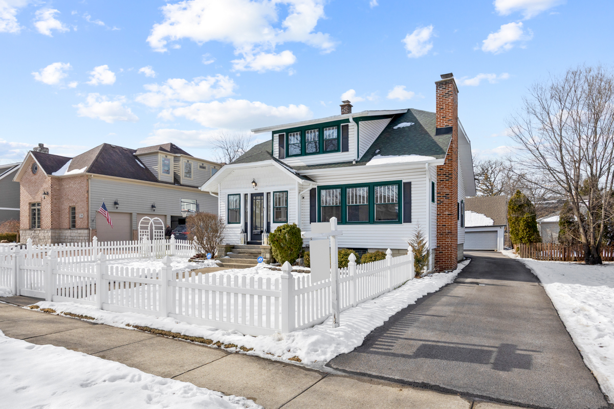 312 Maple Street, Itasca, IL 60143