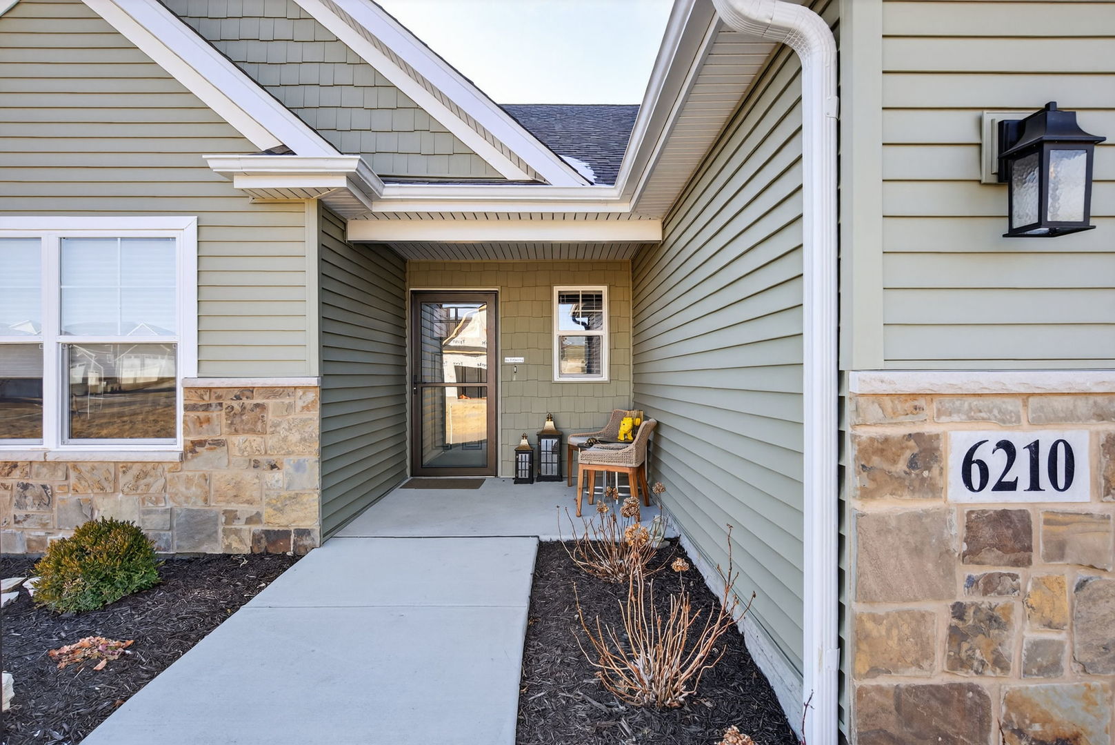 6210 College Avenue, Davenport, IA 52807