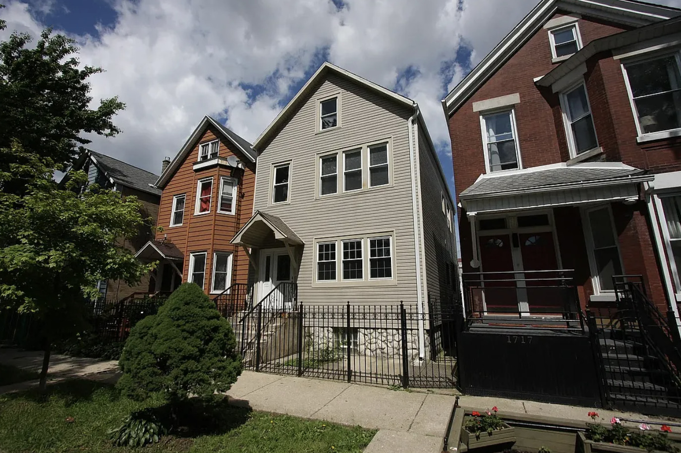 1721 ARTESIAN Avenue, Chicago, IL 60647