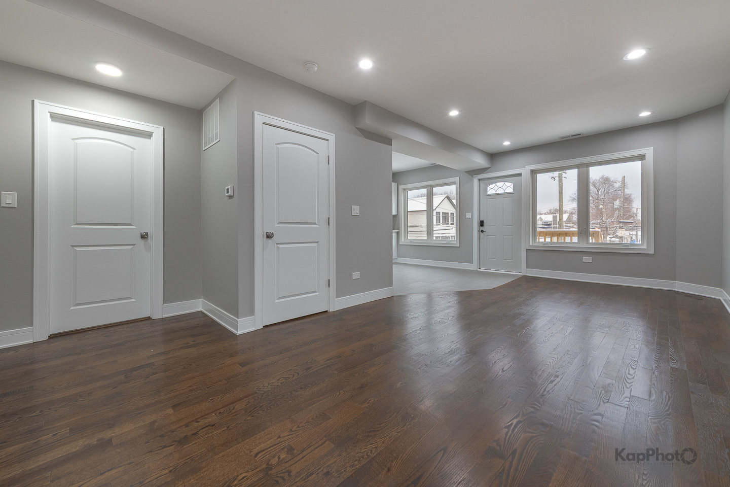 3044 Irving Park Road, Chicago, IL 60618