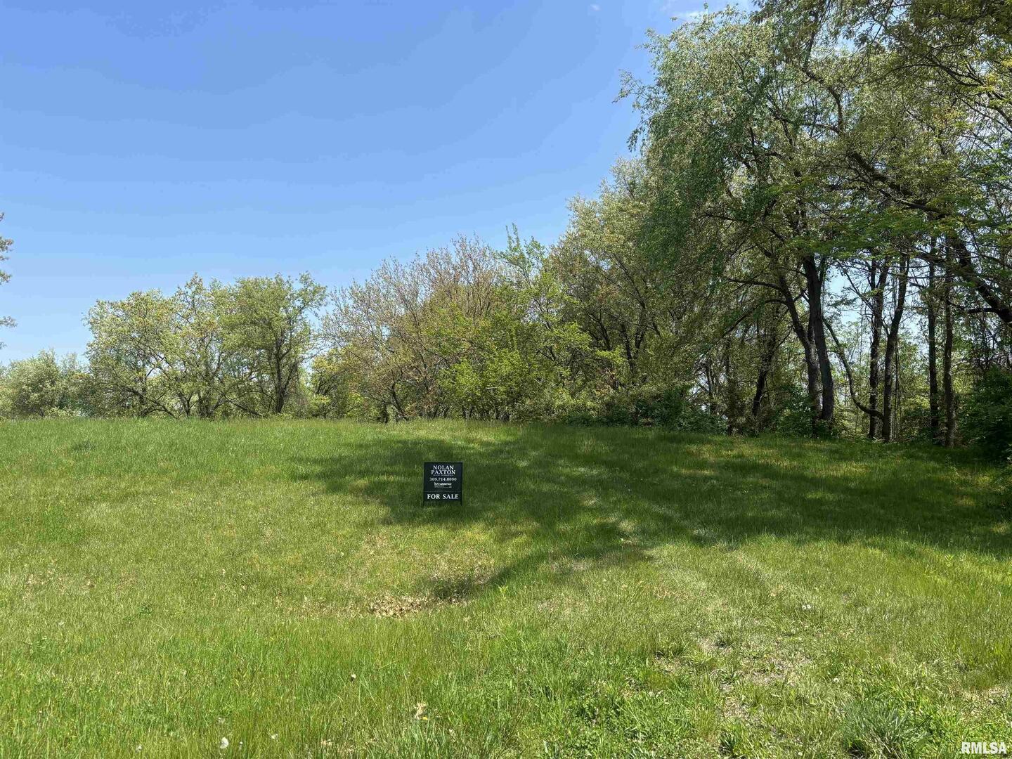 601 6TH Street, Coal Valley, IL 61240