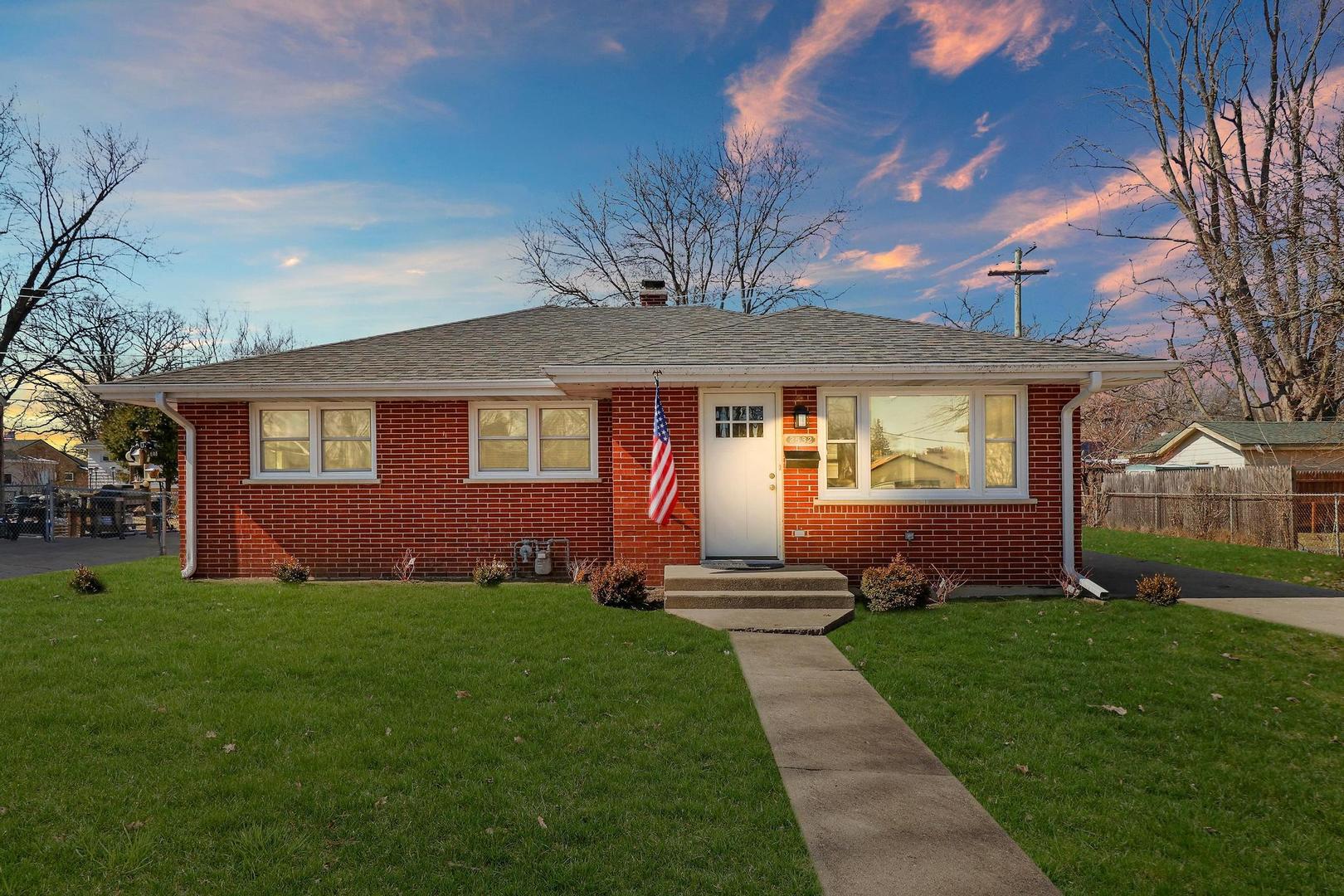 2532 Jackson Street, Waukegan, IL 60087