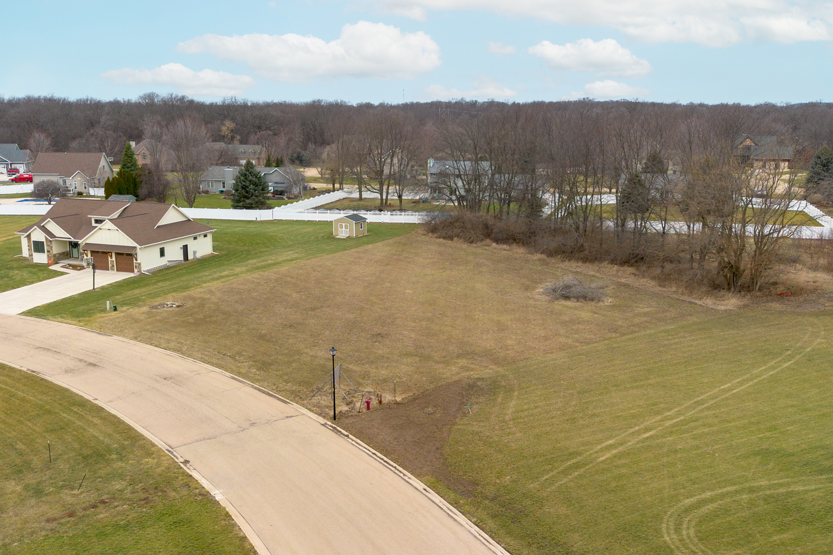 800 Ann Marie Drive, Utica, IL 61373