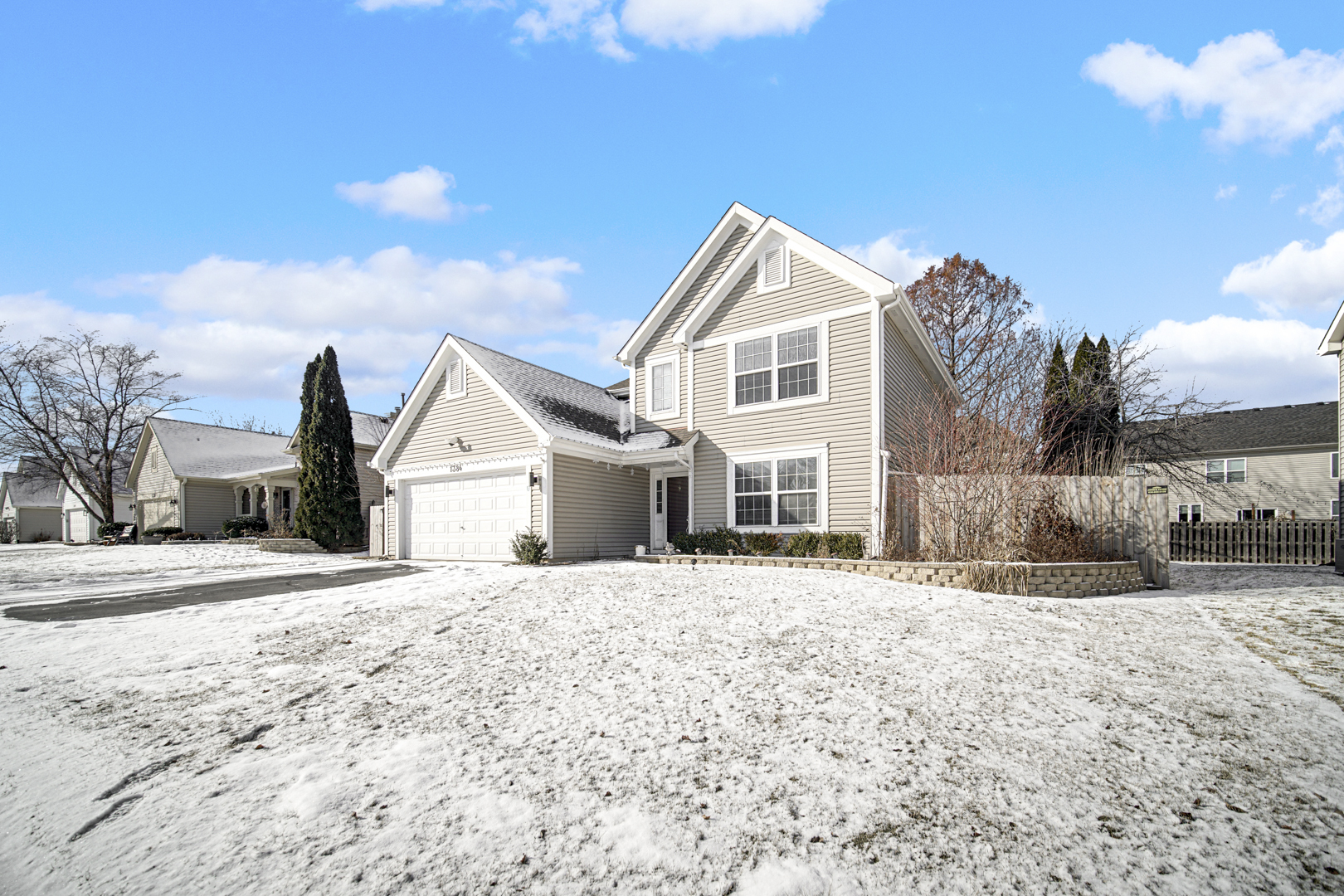 1384 ROXBURY Drive, Aurora, IL 60502