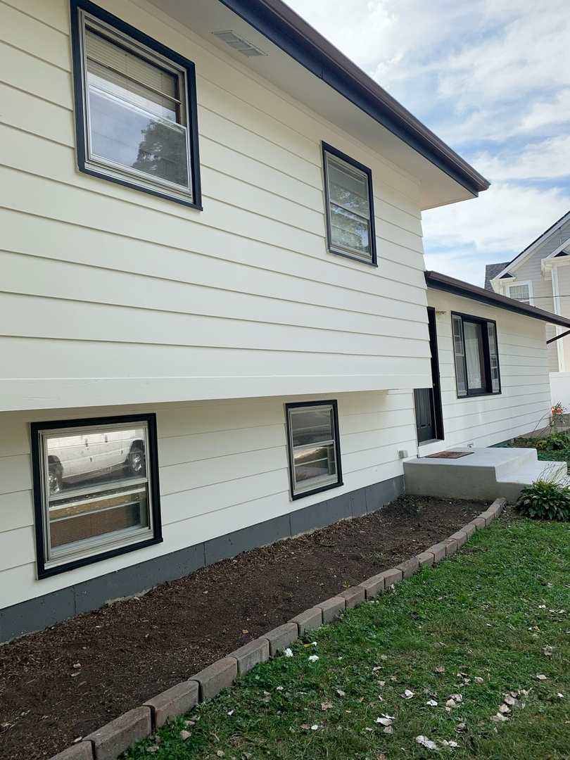 28W313 Batavia Road, Warrenville, IL 60555