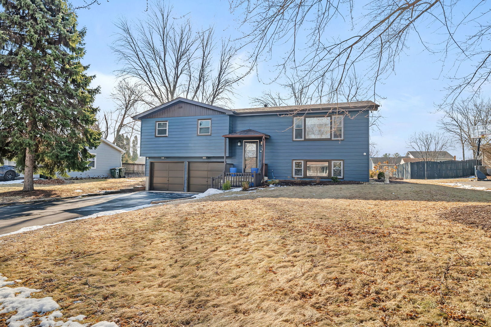 24333 Valley Drive, Channahon, IL 60410