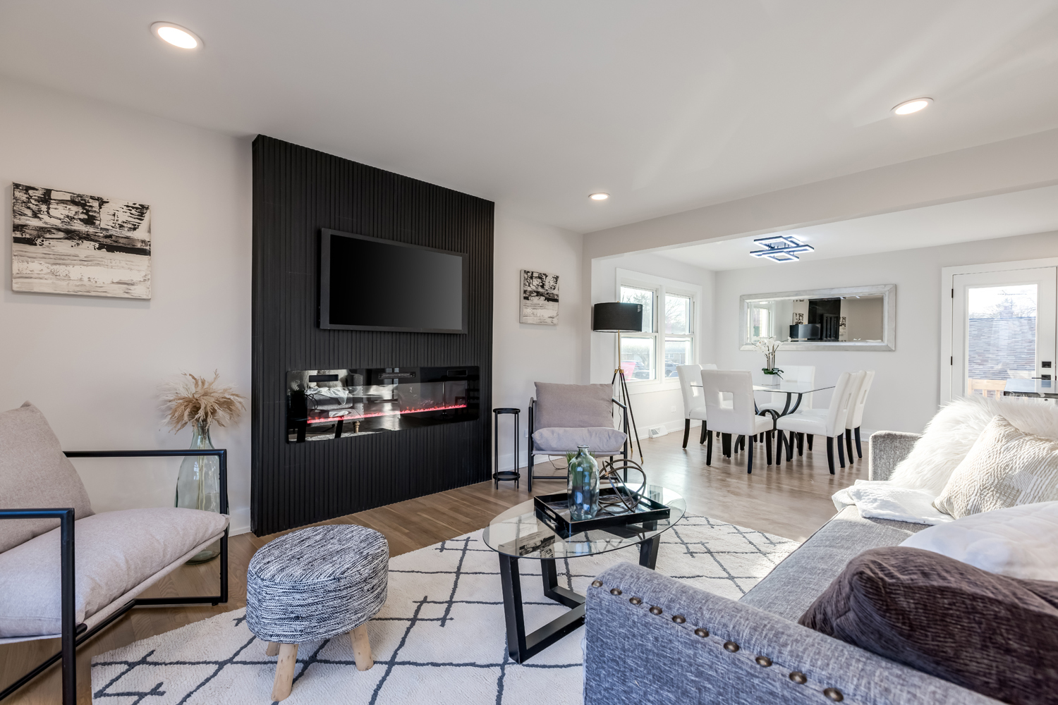 9132 Lincolnwood Drive, Evanston, IL 60203