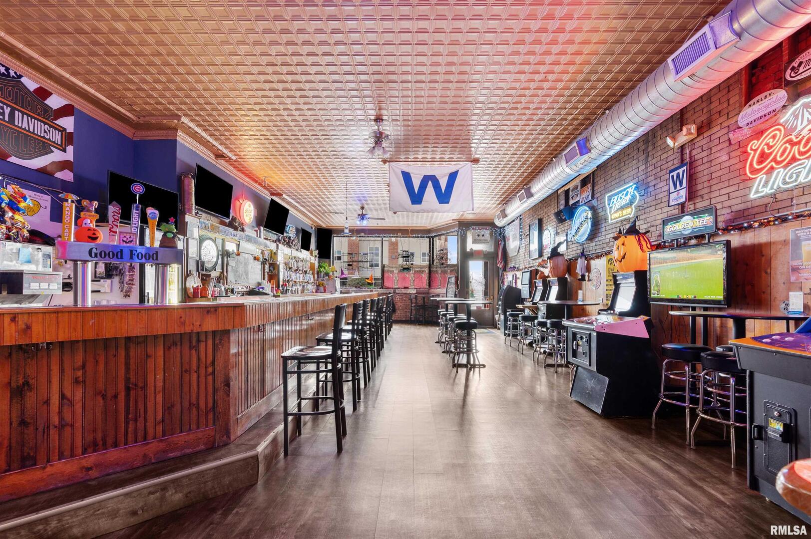 1708 STATE Street, Bettendorf, IA 52722