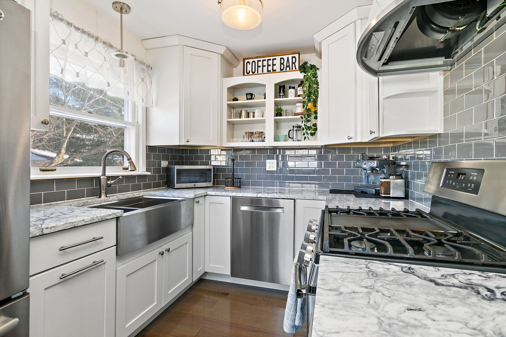 381 Keith Avenue, Crystal Lake, IL 60014