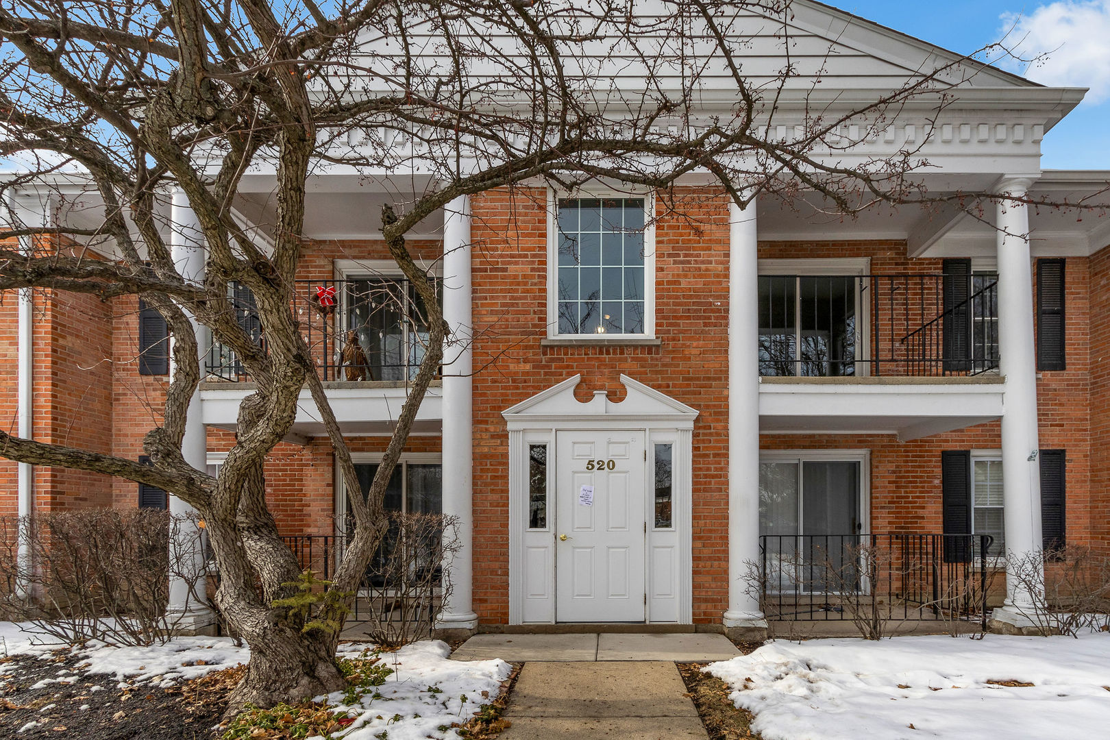 520 Shorely Drive, Barrington, IL 60010