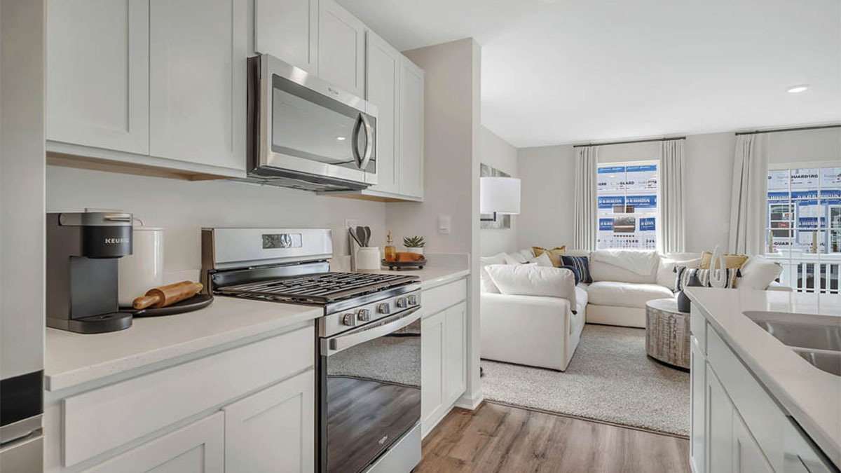 421 lakeshore Court, St. Charles, IL 60174