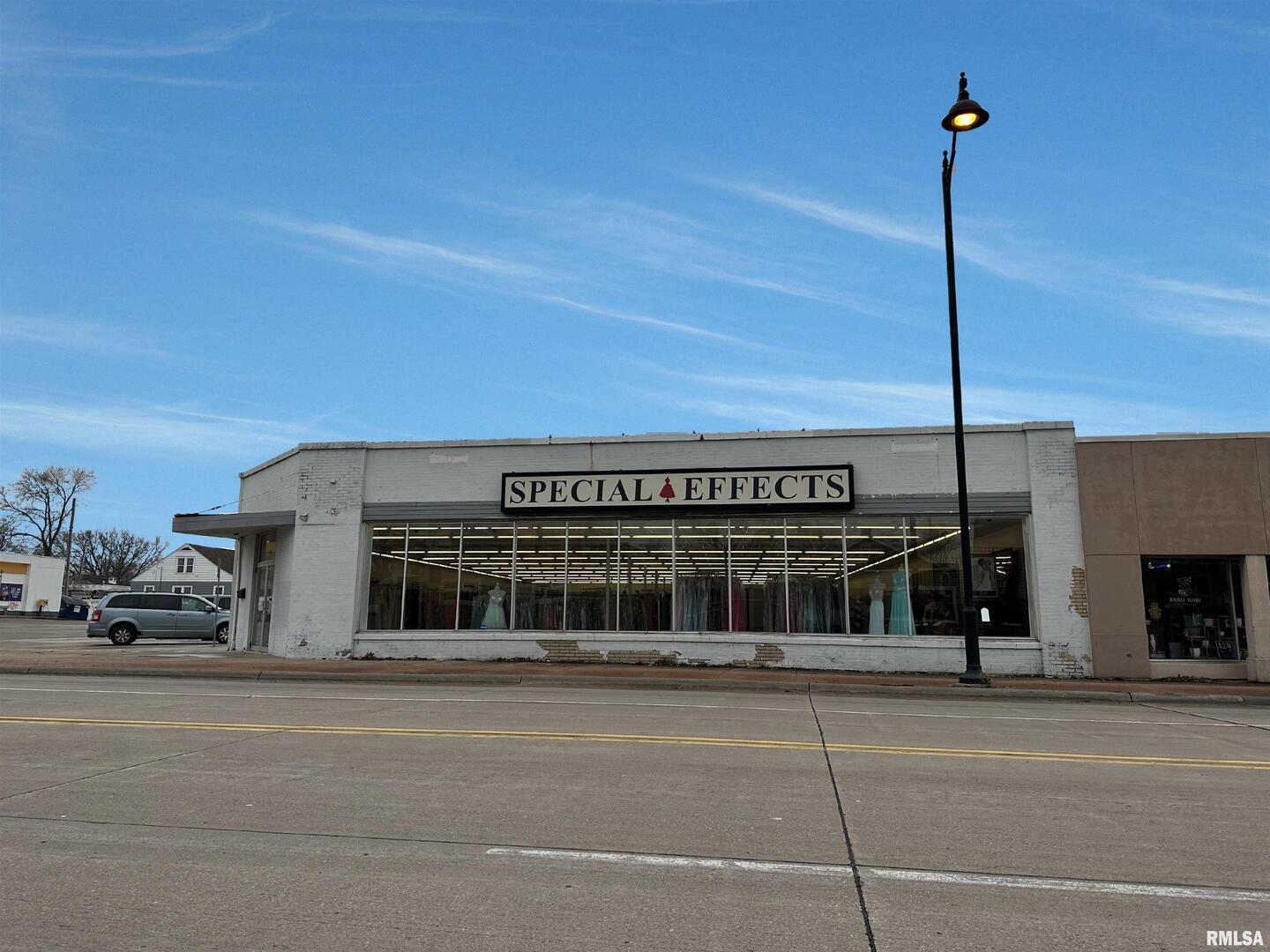 3126 AVENUE OF THE CITIES, Moline, IL 61265