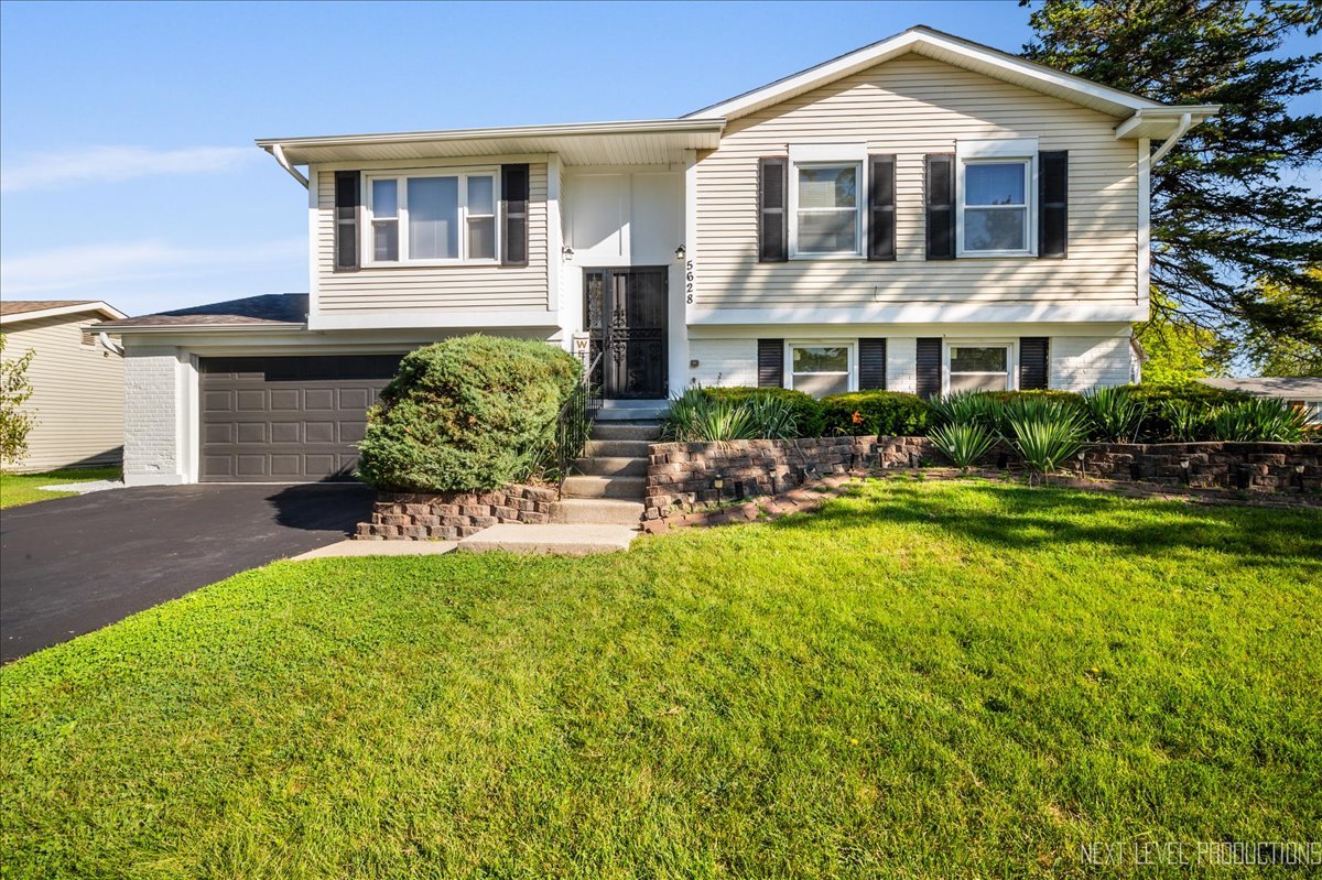 5628 Crestwood Road, Matteson, IL 60443