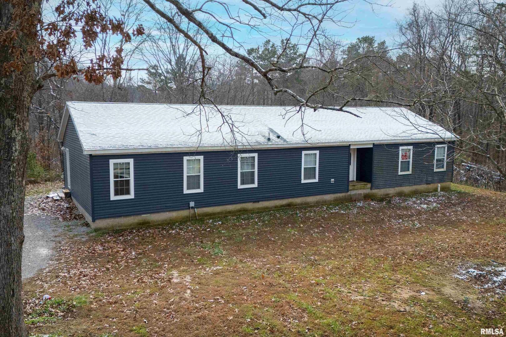 1201 Pine Ridge Ln Lane, Marion, IL 62958