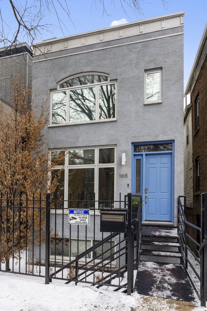 1618 Pierce Avenue, Chicago, IL 60622